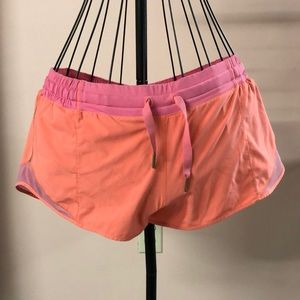 Lululemon Hotty Hot Short 2.5”